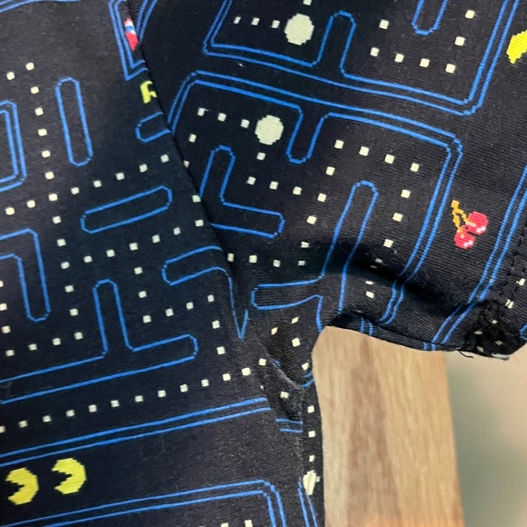 Pac-Man Graphic T-Shirt - Picture 4 of 6